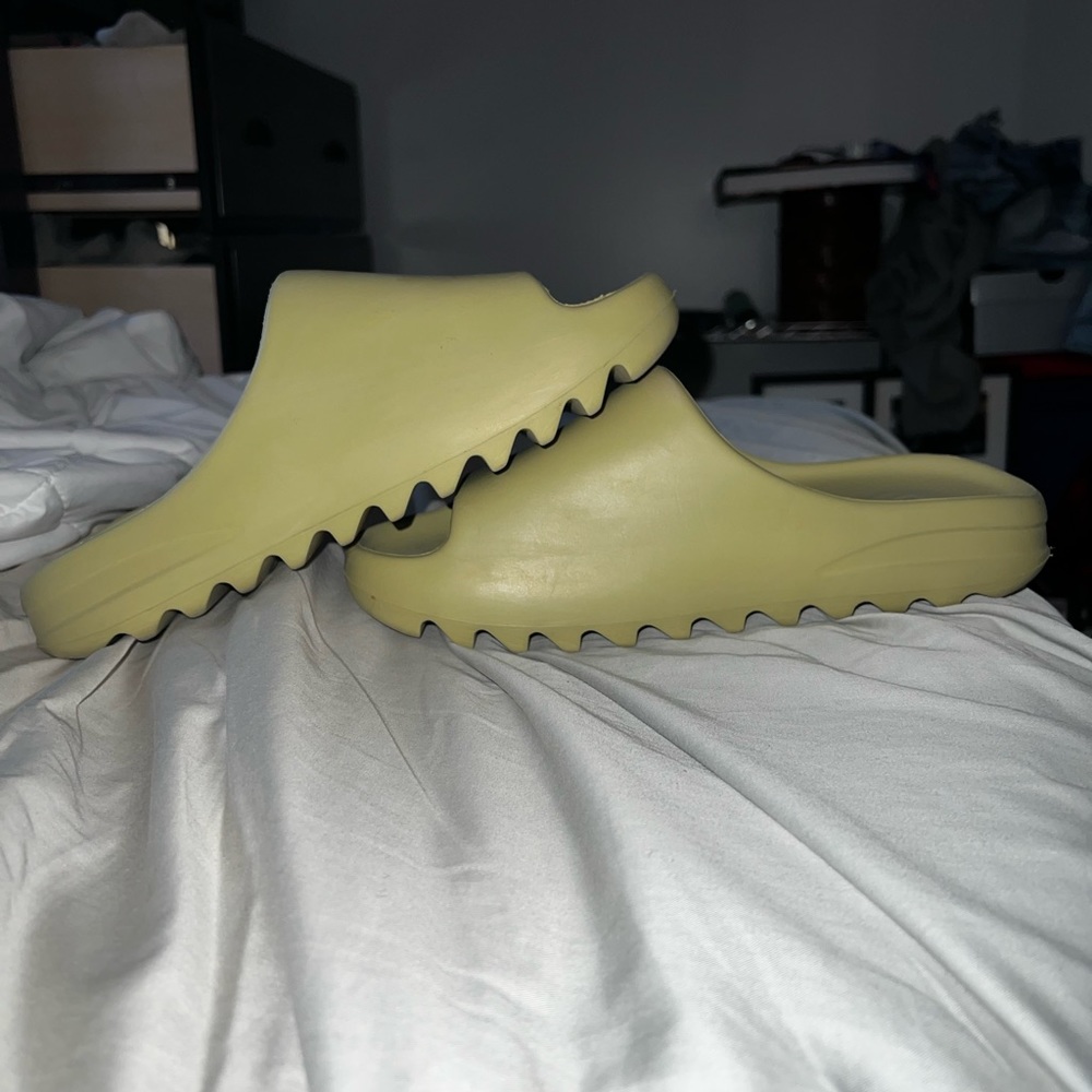 *SOLD* Yeezy Slide Resin Size 10 *SOLD*